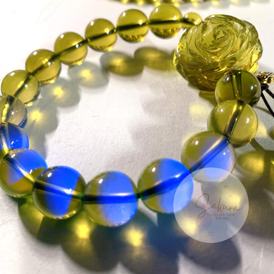 DESABURE by: imsakura
BLUE AMBER Rose Bracelet