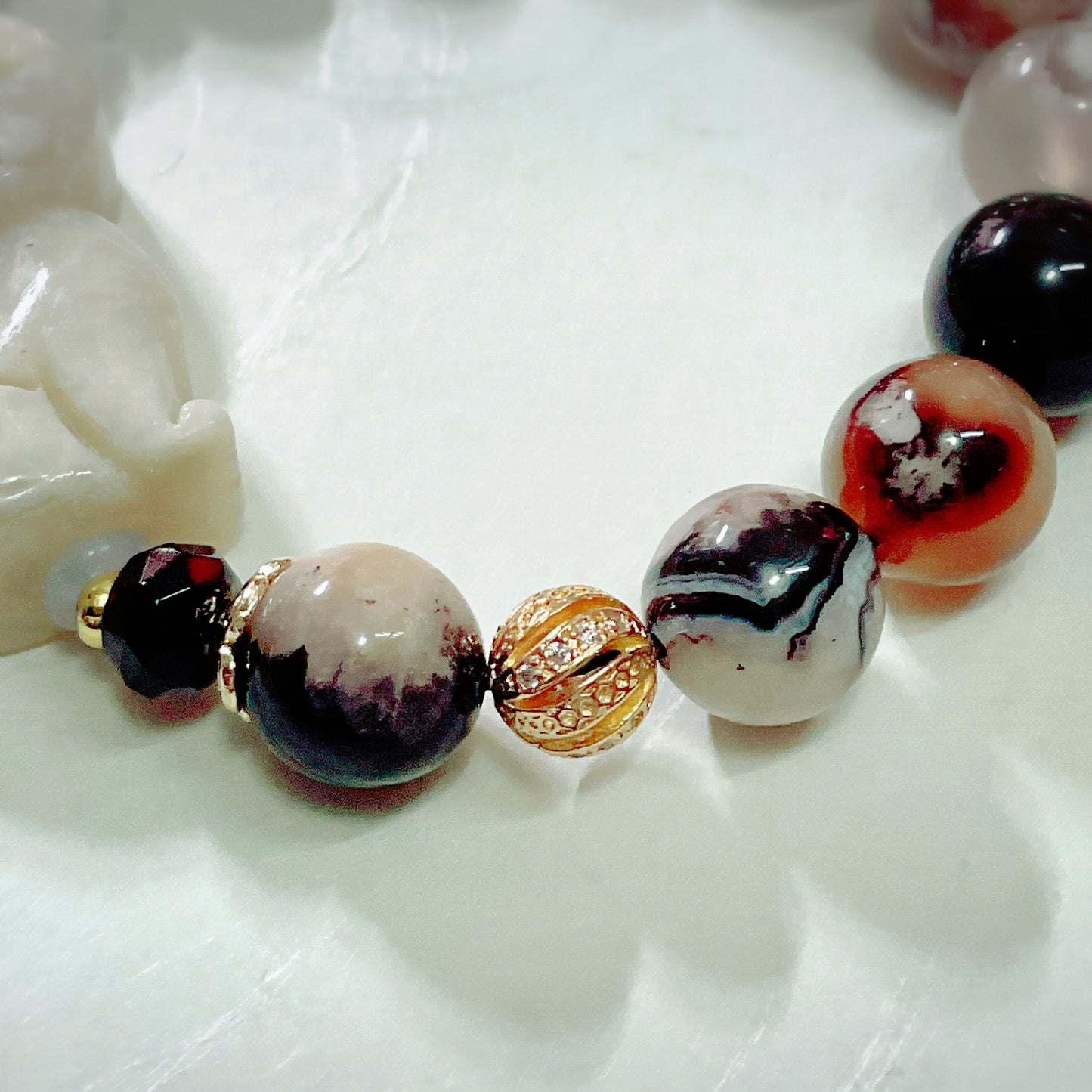 Lucky🍀Cat Moonstone x BLACK Sakura Flower Agate Bracelet ( desabure by: im sakura )