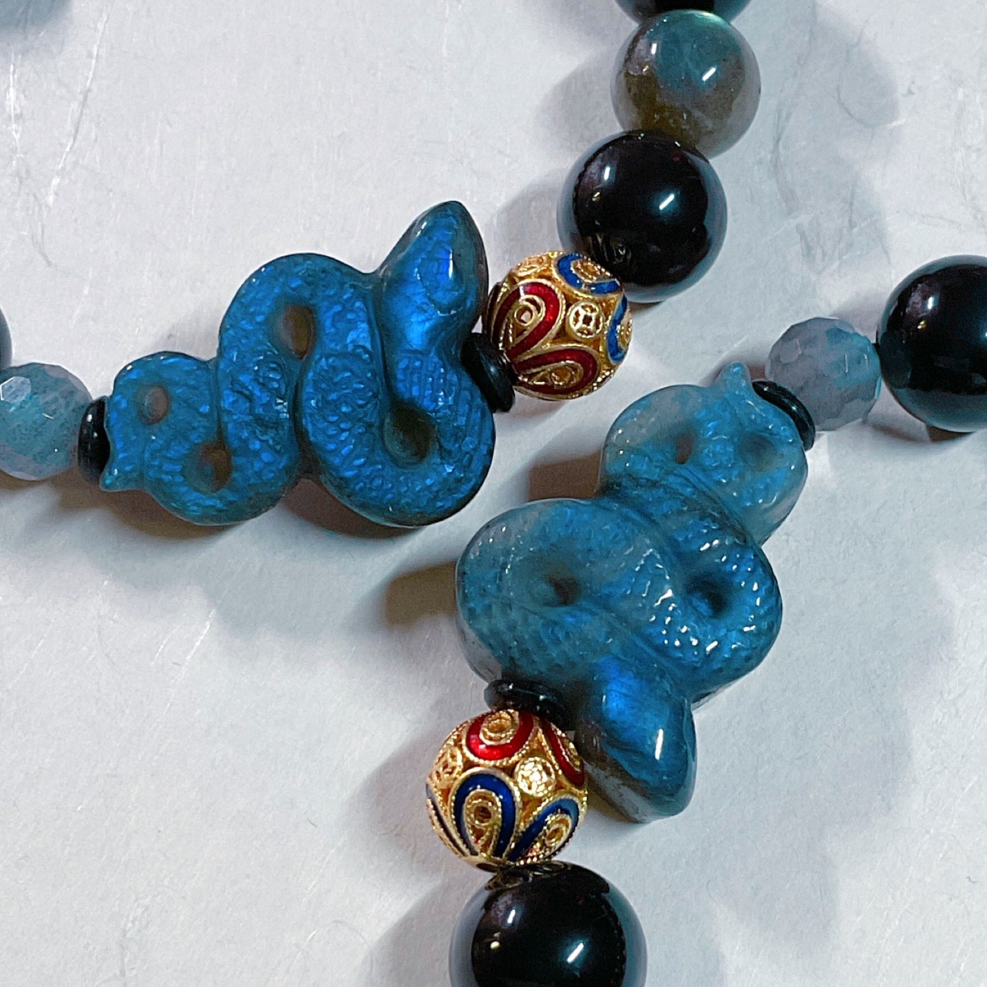 LABRADORITE Snake Carving & Rainbow Obsidian Bracelet ( desabure by: im sakura )