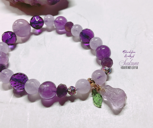 Amethyst & Lavender Amethyst Bracelet ( desabure by: im sakura )