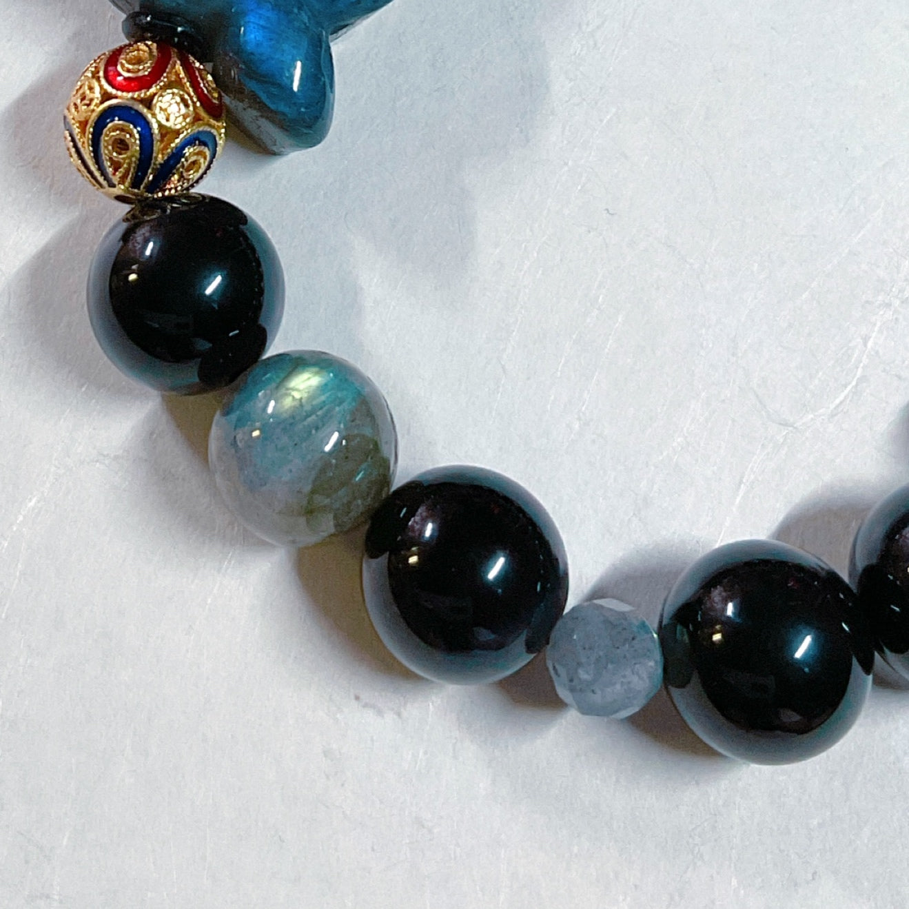 LABRADORITE Snake Carving & Rainbow Obsidian Bracelet ( desabure by: im sakura )