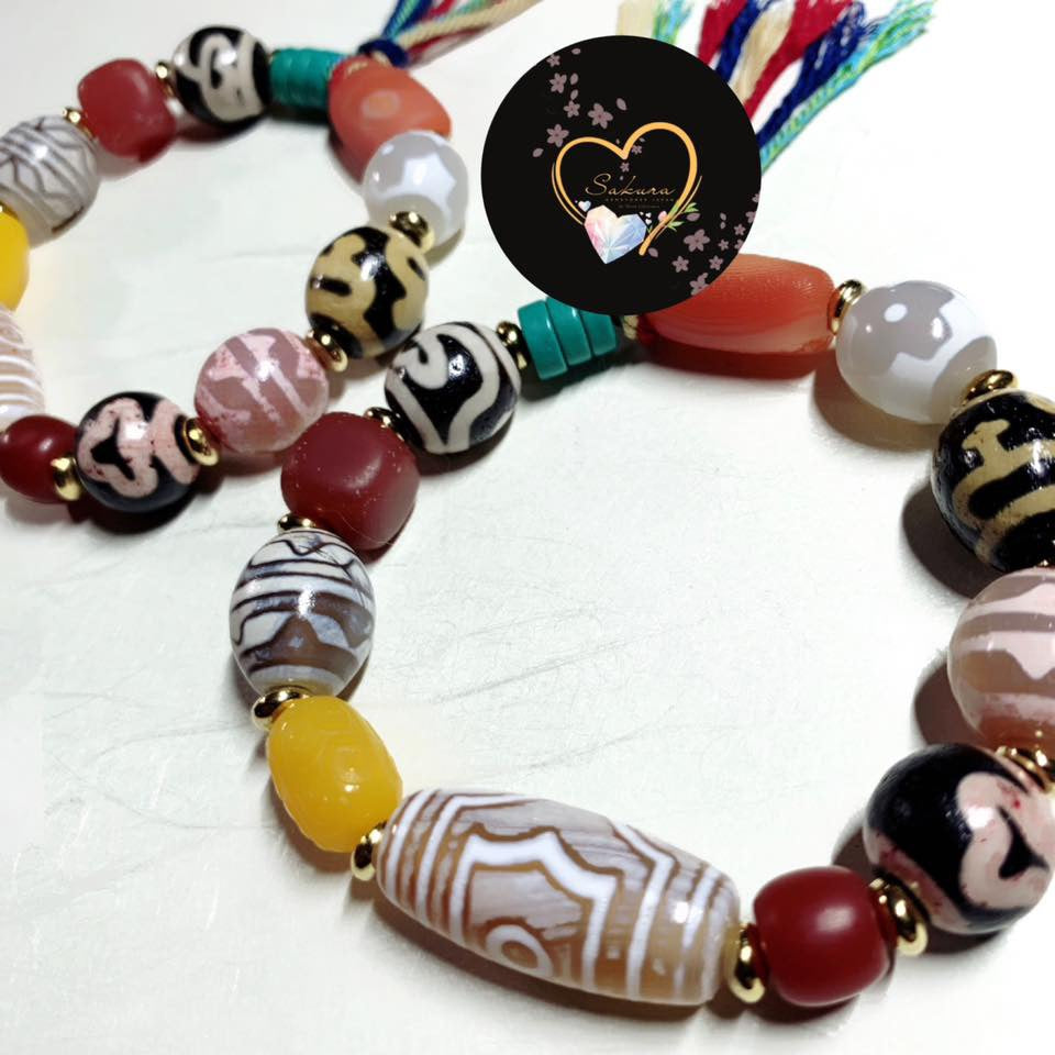 UNIQUE TIBETAN Dzi Collection Natural Agate TENJU ( 天珠 )