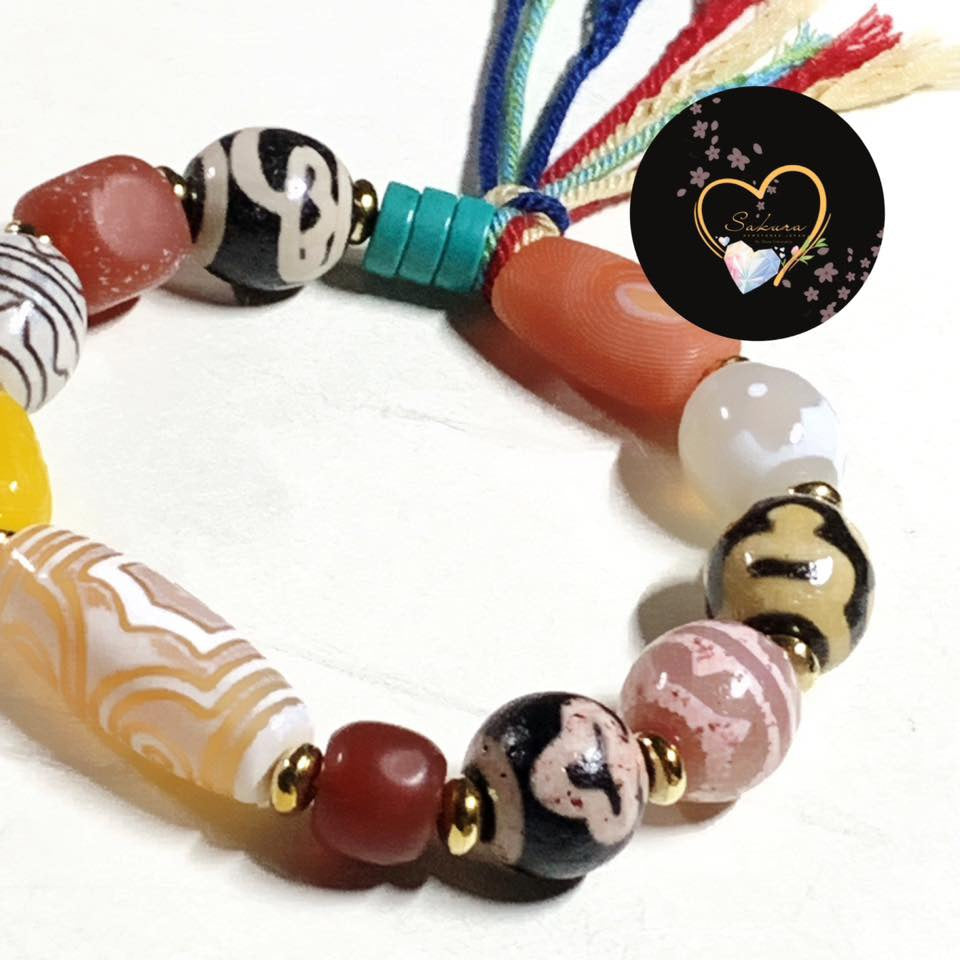UNIQUE TIBETAN Dzi Collection Natural Agate TENJU ( 天珠 )