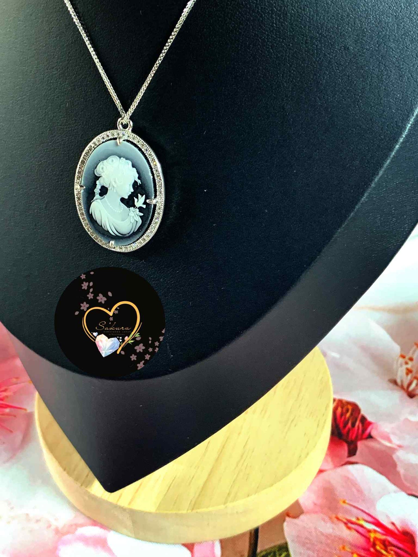 HAND ENGRAVED Natural STONE Natural Agate CAMEO Black Agate Pendant fr: Italian 🇮🇹