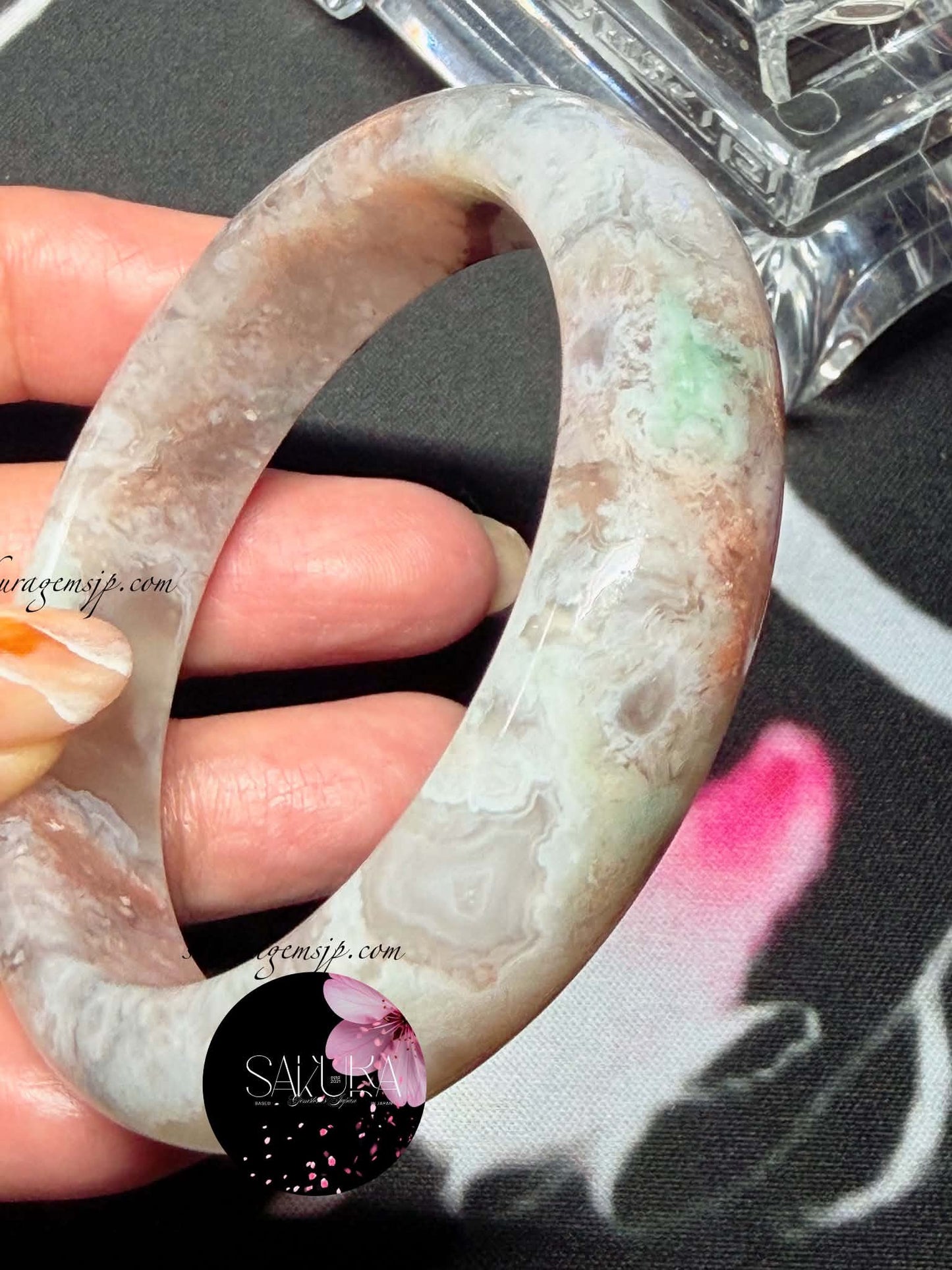 Natural Sakura Flower Agate Bangle 🌸🍃 (Cherry🍒Blossom Agate)