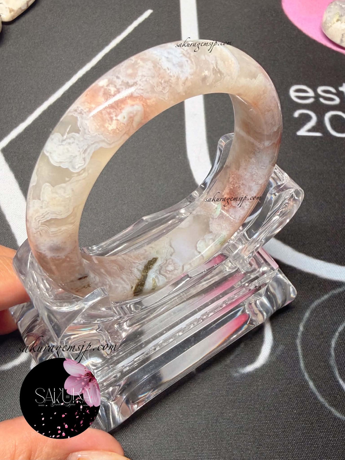 Natural Sakura Flower Agate Bangle 🌸🍃 (Cherry🍒Blossom Agate)