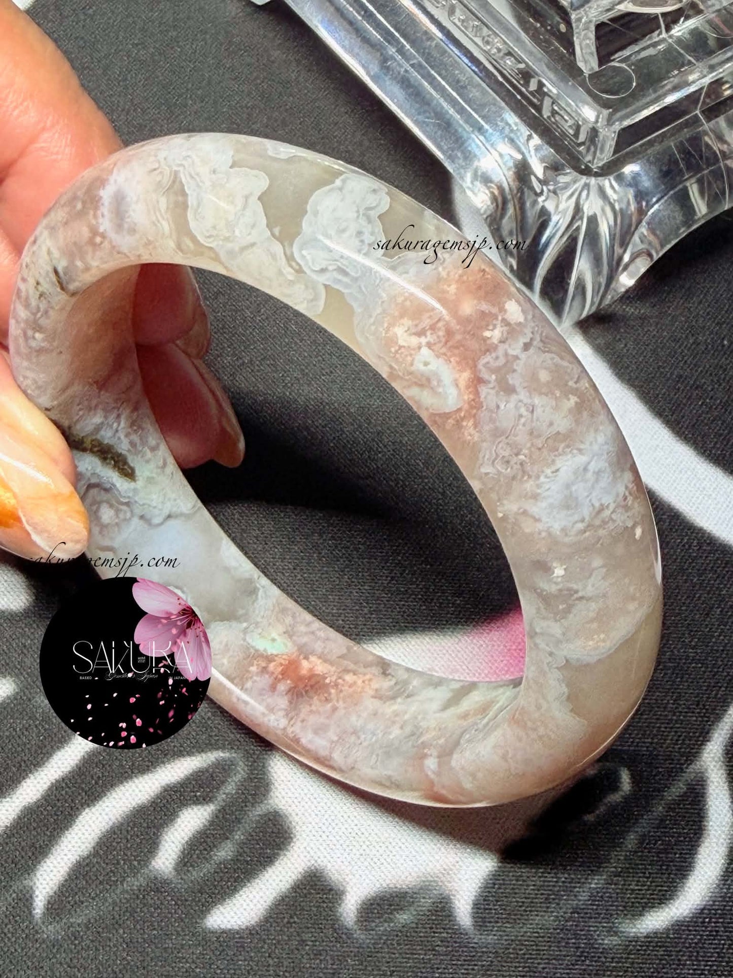 Natural Sakura Flower Agate Bangle 🌸🍃 (Cherry🍒Blossom Agate)