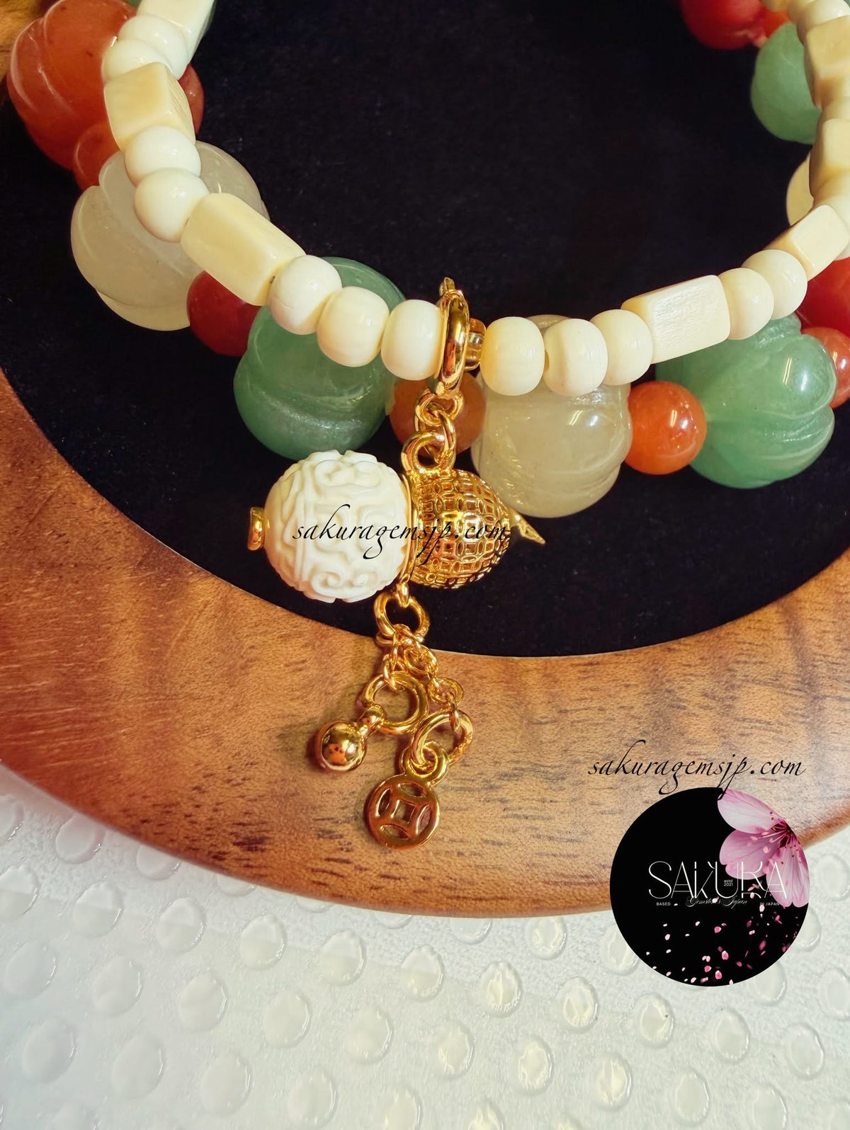 Sakura Gemstones Mammoth Ivory Bracelet ( the snowflake )