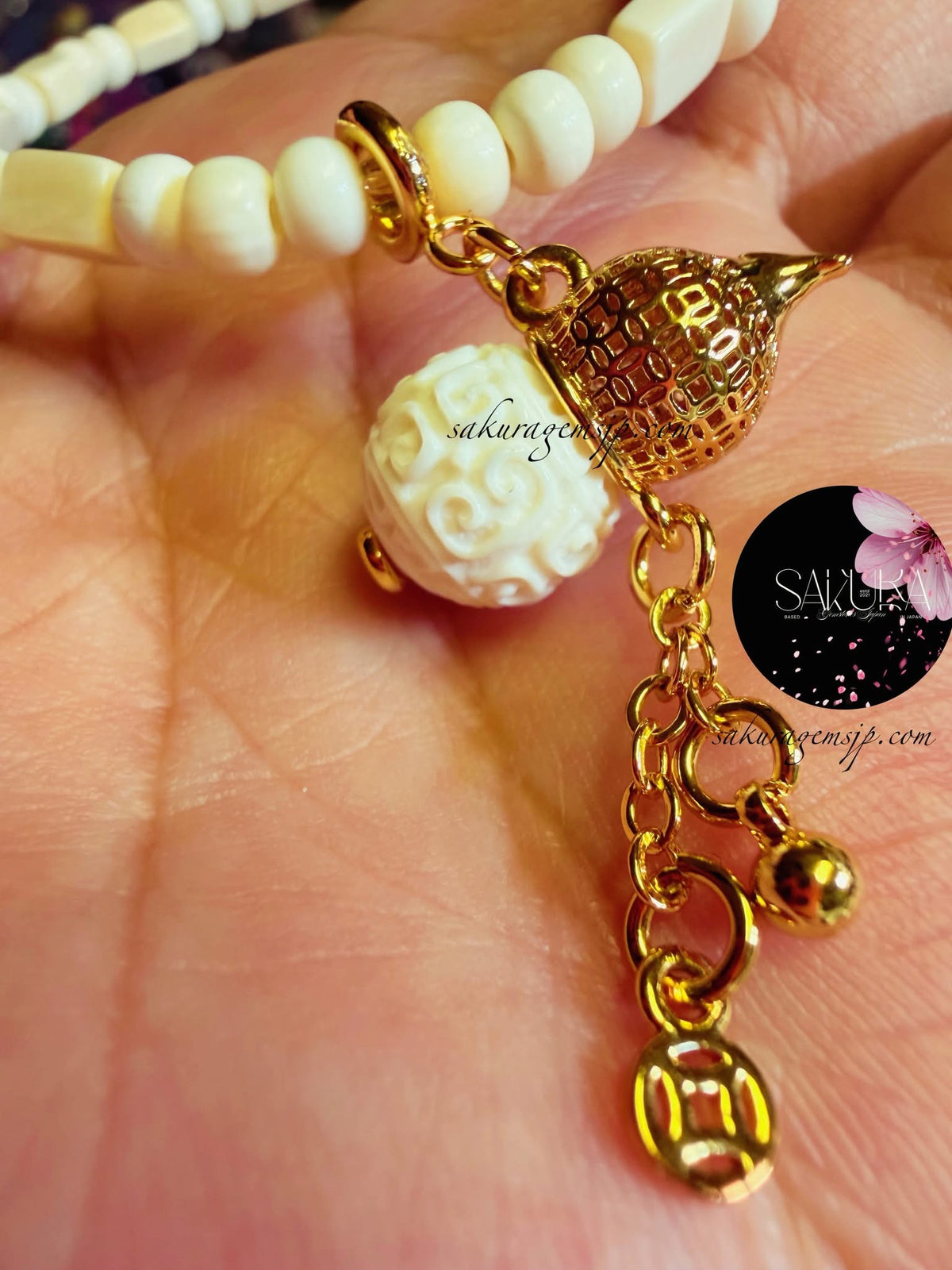 Sakura Gemstones Mammoth Ivory Bracelet ( the snowflake )